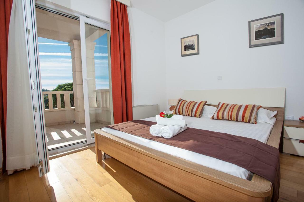 Villa Luce Mit Pool Makarska Exterior photo